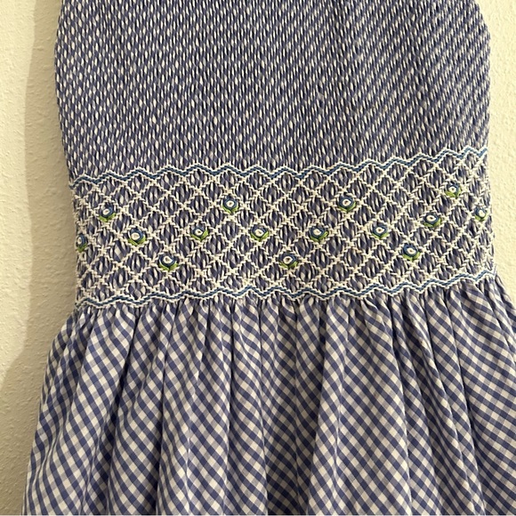 Anavini | Smocked Floral Dress - Picture 2 of 4